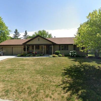 1131 Spring Hill Rd, Waconia, MN 55387