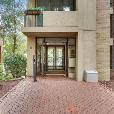 11400 Washington Plz W #1402, Reston, VA 20190