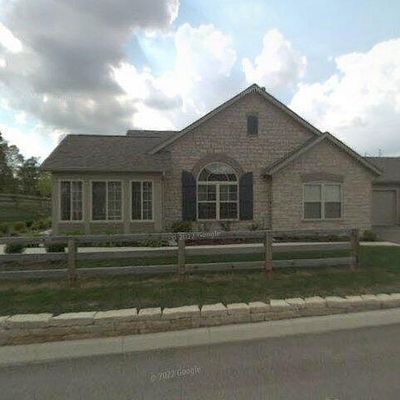 101 Stonegate Dr, Pataskala, OH 43062