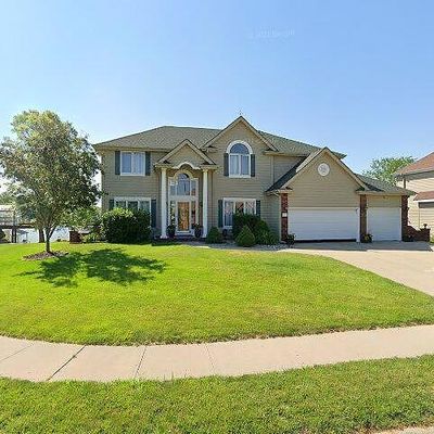 1011 Shoal Dr, Carter Lake, IA 51510