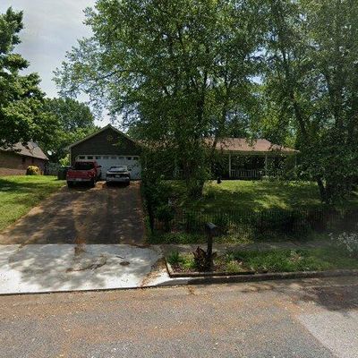 1012 Hunters Point Dr, Cordova, TN 38018