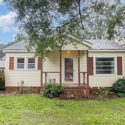 102 Cline St, Mount Holly, NC 28120