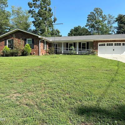 102 Oakwood Dr, Clinton, TN 37716