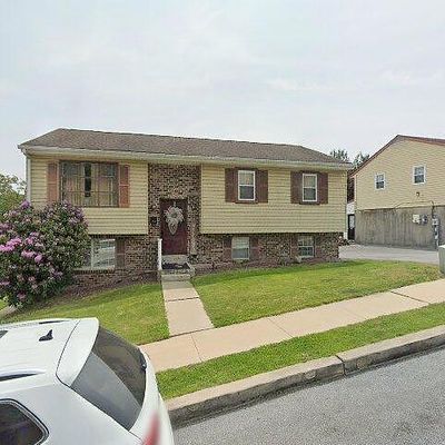 102 Pear St, Mohnton, PA 19540