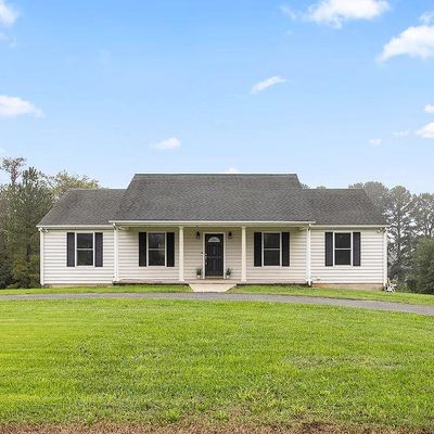 102 Savage Dr, Rustburg, VA 24588