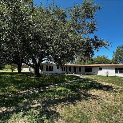 1029 Adeline St, Sinton, TX 78387