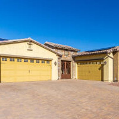 10320 W Fetlock Trl, Peoria, AZ 85383