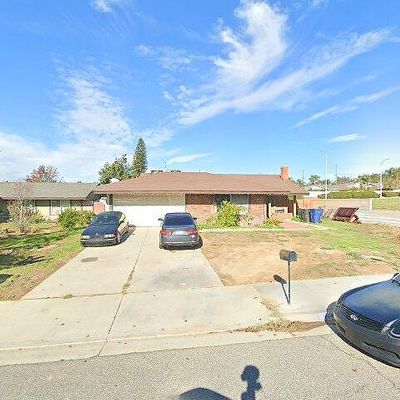 10349 Brookway Pl, Riverside, CA 92505