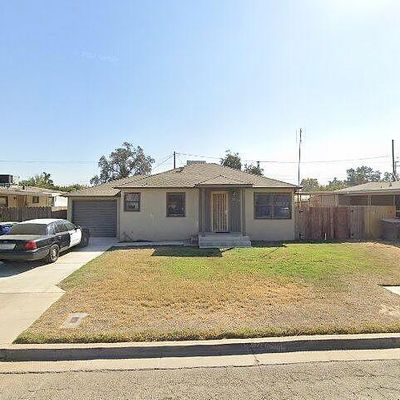 1037 E Apricot Ave, Tulare, CA 93274