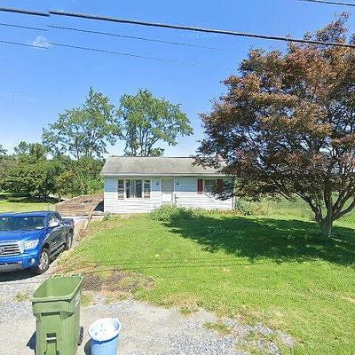 1039 Lebanon Rd, Manheim, PA 17545