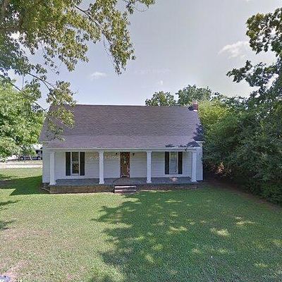 105 E Ward St, Centerville, TN 37033