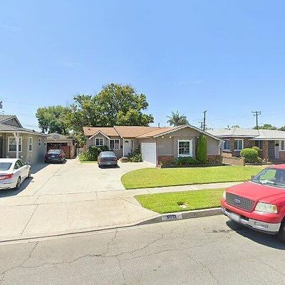 10512 Plunkett St, Bellflower, CA 90706