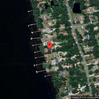 1052 Martins Point Rd, Kitty Hawk, NC 27949