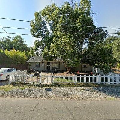 1055 Hawthorne Ave, Redding, CA 96002