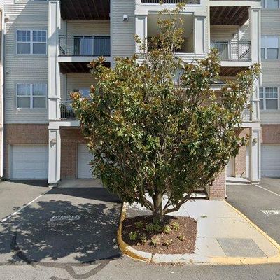 12124 Garden Ridge Ln #401, Fairfax, VA 22030