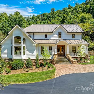 122 Jump Cove Rd, Weaverville, NC 28787