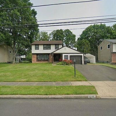 1225 Brennan Dr, Warminster, PA 18974