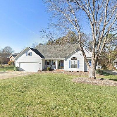 125 Silver Birch Ln, Mount Holly, NC 28120