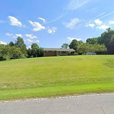 1284 Old Salem Rd, Kernersville, NC 27284