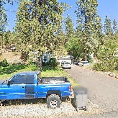 129 E Wynot Dr, Nine Mile Falls, WA 99026