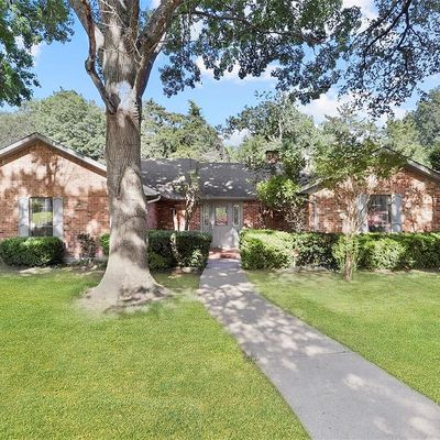 1312 Winding Brook Dr, Desoto, TX 75115