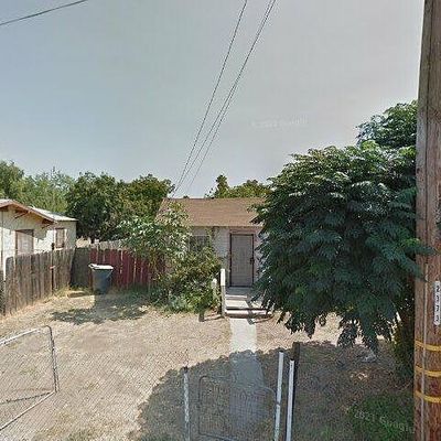 1148 S Umbrella St, Dinuba, CA 93618