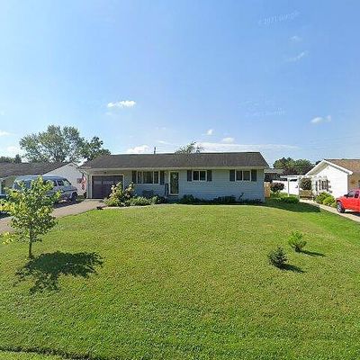 1156 Pfeifer Dr, Zanesville, OH 43701