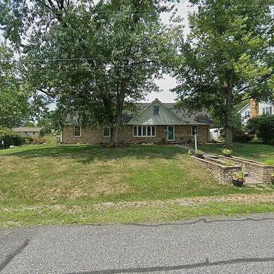 1165 Krentler Dr, Hanover, PA 17331