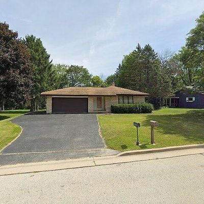 118 Terrace Ln, Hartland, WI 53029