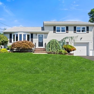 12 Grand St, Clark, NJ 07066