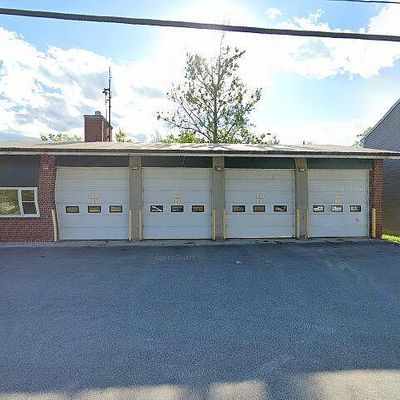 12 Main St, Windham, ME 04062