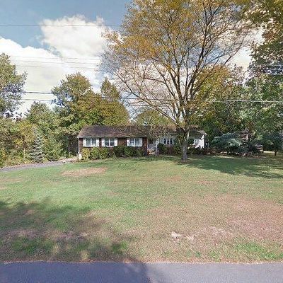 12 Orchard Dr, Flemington, NJ 08822