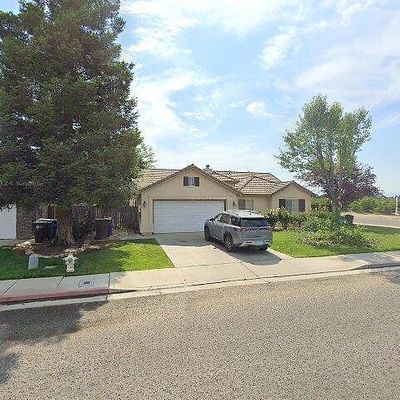 1202 N Lombardi St, Porterville, CA 93257