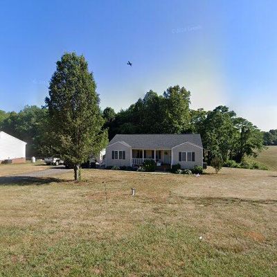 1206 Airport Rd, Moneta, VA 24121