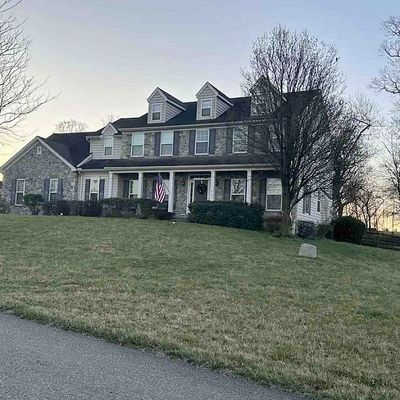 141 Granite Dr, Oxford, PA 19363