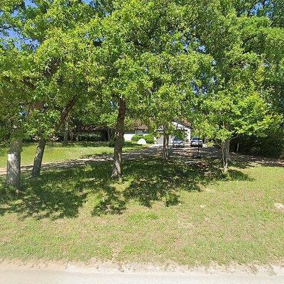 143 Hilltop Dr, Normangee, TX 77871