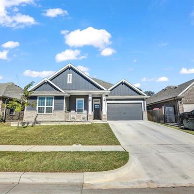 1433 Eagle Nest Dr, Azle, TX 76020