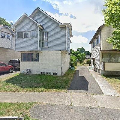 15 Quamina Dr, Rochester, NY 14605