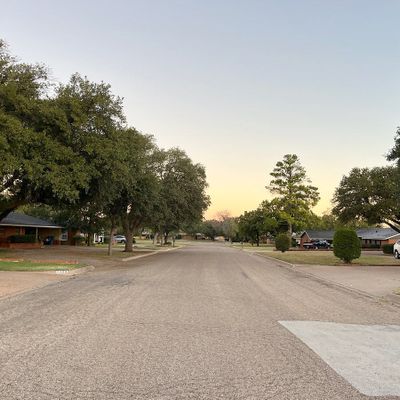 1506 Crescent Dr, Sweetwater, TX 79556