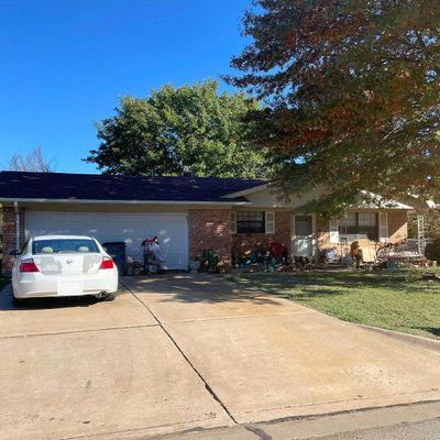 134 Ne Fullerton St, Lawton, OK 73507