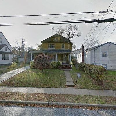 135 Whaley St, Freeport, NY 11520