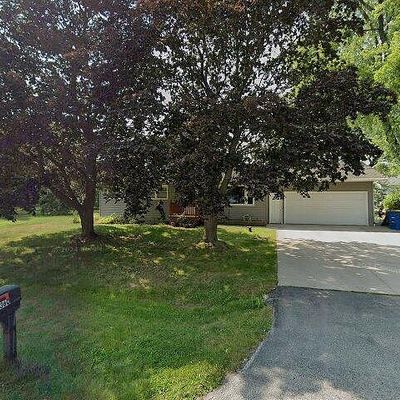 1351 Tammy Rd, Oshkosh, WI 54904