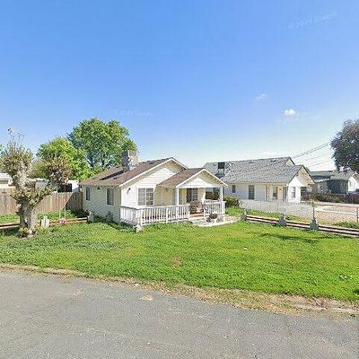 13790 Front St, Armona, CA 93202