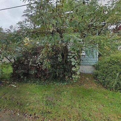 138 E Smithfield St, Mount Pleasant, PA 15666