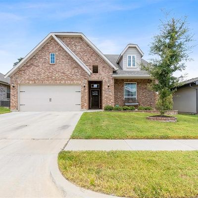 1405 Wavelet Dr, Azle, TX 76020