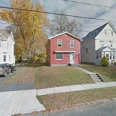 17 View St, Holyoke, MA 01040