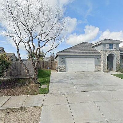 1745 Crystal Ct, Los Banos, CA 93635