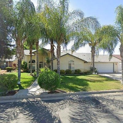 1749 N Wilson Pl, Porterville, CA 93257