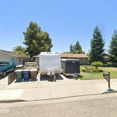 1777 E Sonora Ave, Tulare, CA 93274