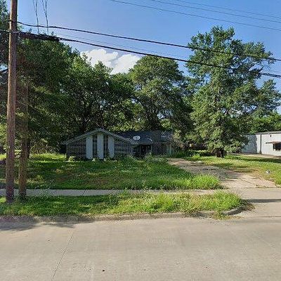 1801 Pine Bluff St, Paris, TX 75460